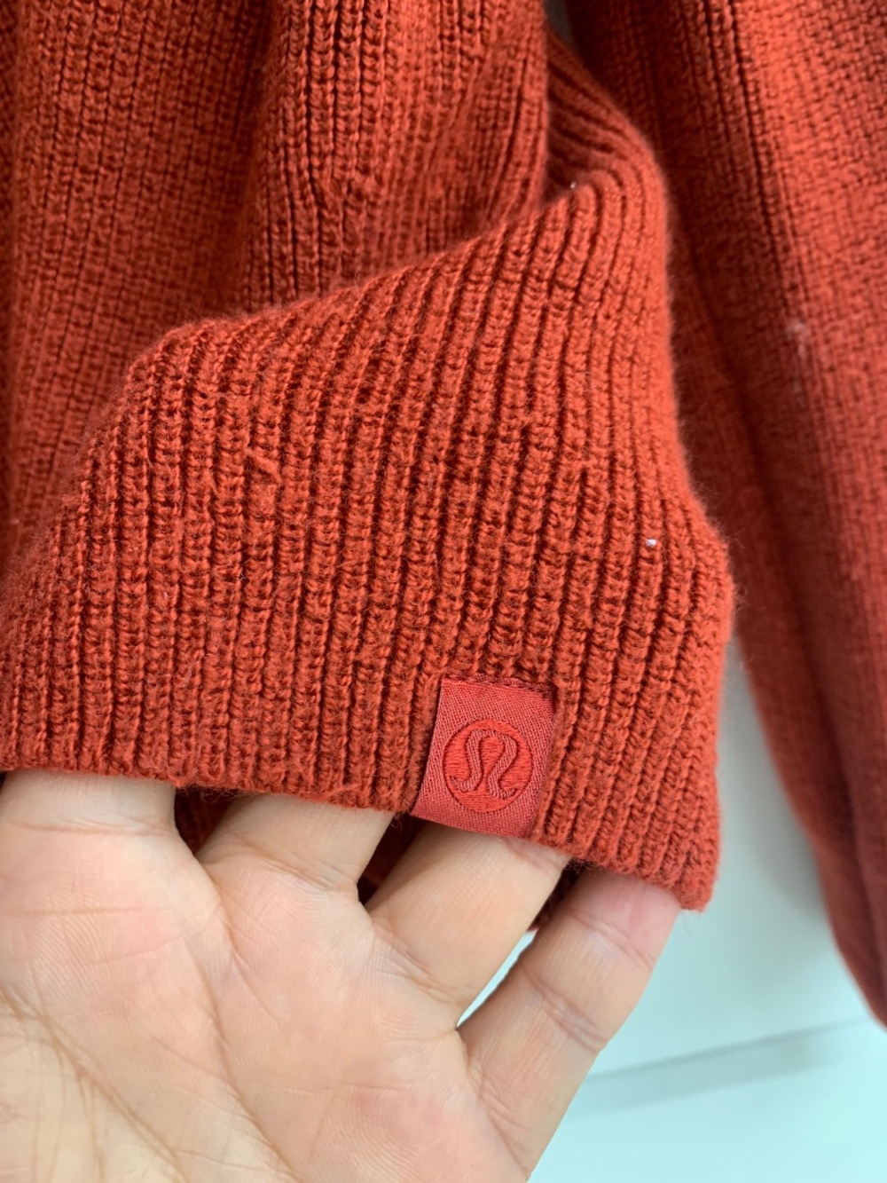 Lululemon Merino Wool-Blended Ribbed Turtleneck Sweater Size 8 - Picture 7 of 11